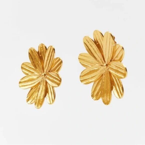 Zara FLOWER EARRINGS Limited edition NWT - Picture 2 of 6